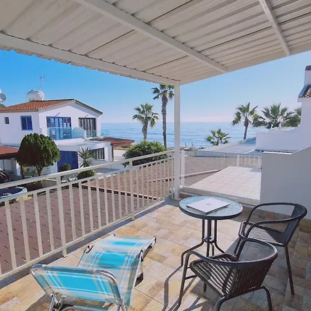 아파트 Crystal Waves Maisonette Meneou