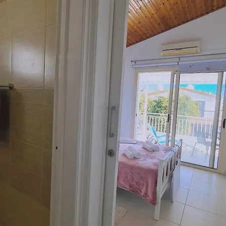 Crystal Waves Maisonette 아파트