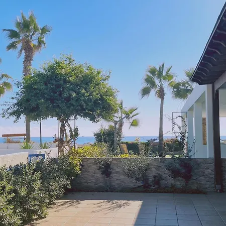 Crystal Waves Maisonette * Meneou