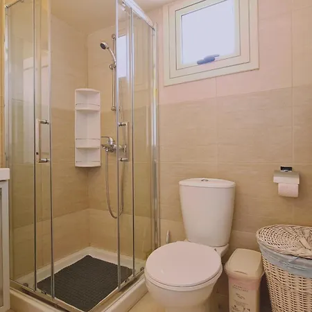 Crystal Waves Maisonette