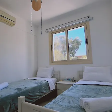 Crystal Waves Maisonette Meneou