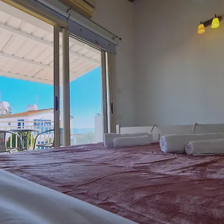 Crystal Waves Maisonette *