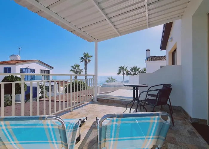 Crystal Waves Maisonette *