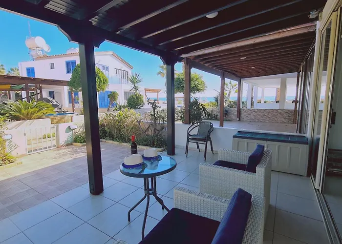 Crystal Waves Maisonette Apartmán Meneou