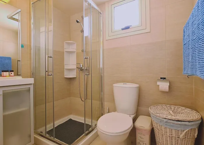 Crystal Waves Maisonette