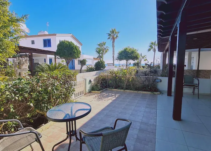 Crystal Waves Maisonette