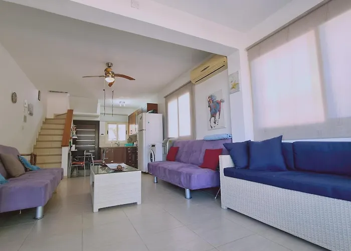 Crystal Waves Maisonette Apartmán Meneou